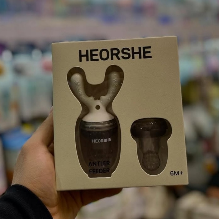 پستانک میوه خوری هی اورشب به همراه درپوشheorshe